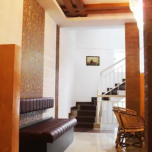 landy-queen.kerala-hotels.net/